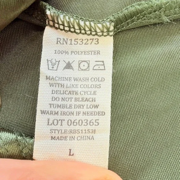 Rainbow Women's Olive Green Satin Cargo Pants Wide Leg Size L 28 - Picture 4 of 8